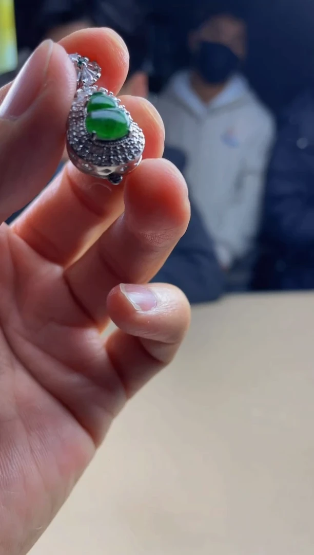 【闪购商品】翡翠颈饰未镶嵌      2751