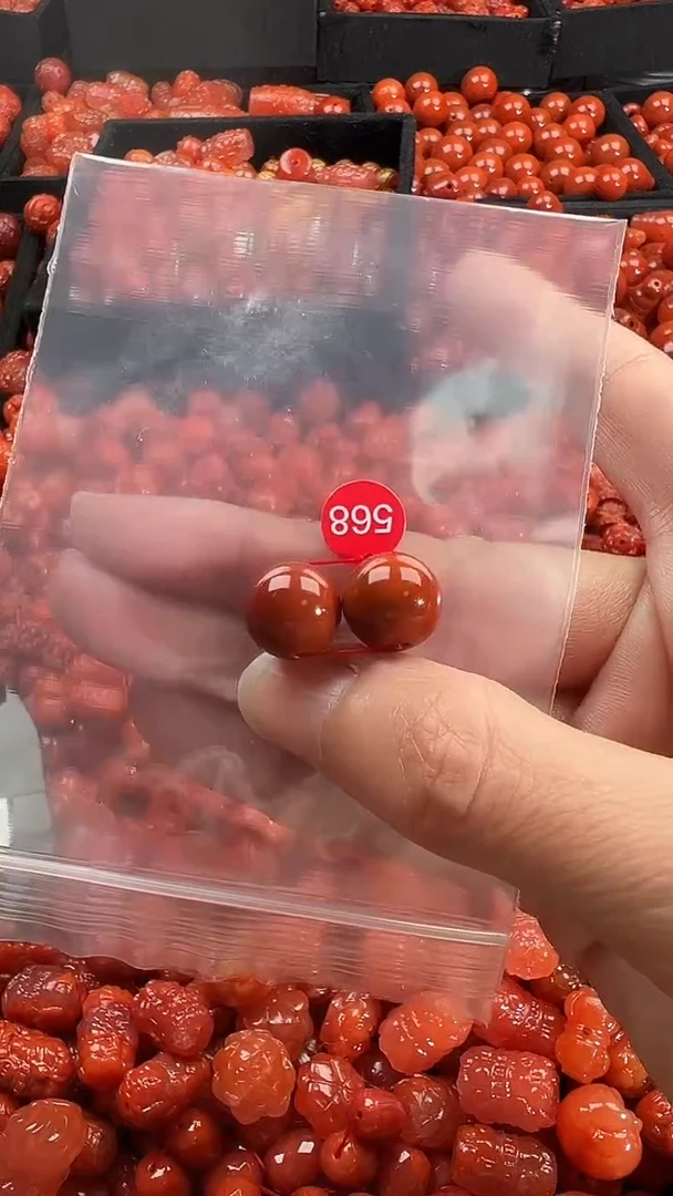 颈饰未镶嵌南红玛瑙1