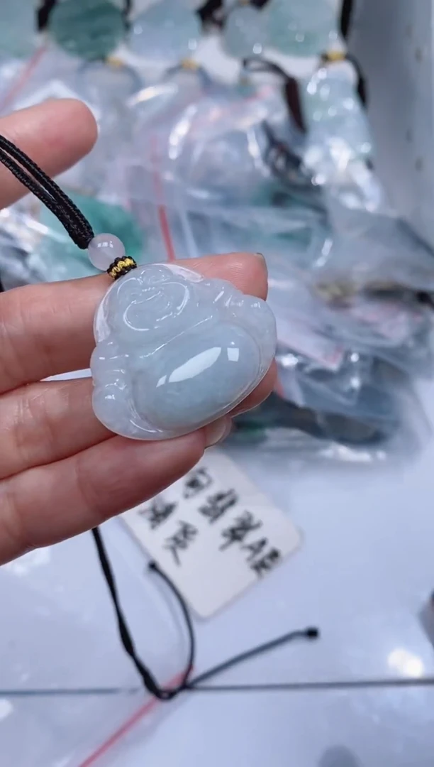 颈饰未镶嵌翡翠吊坠