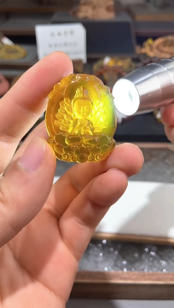 未镶嵌颈饰琥珀宝宝佛千手观音