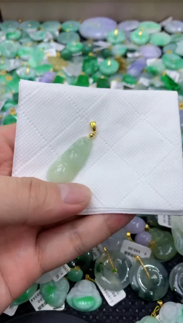 颈饰未镶嵌翡翠天然缅甸翡翠A货