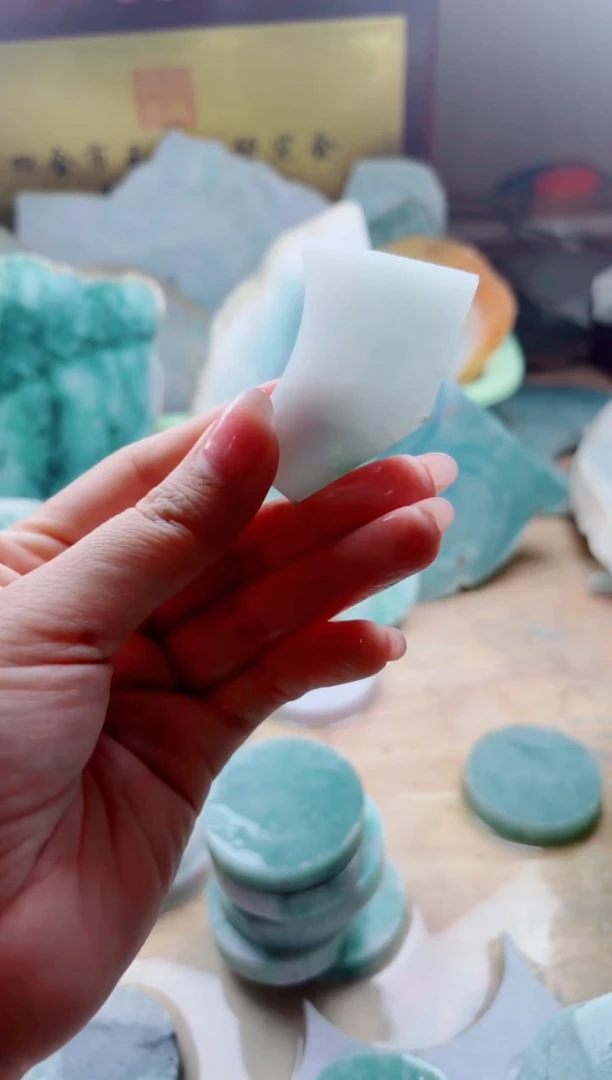 翡翠挂件未镶嵌A货曹璀138