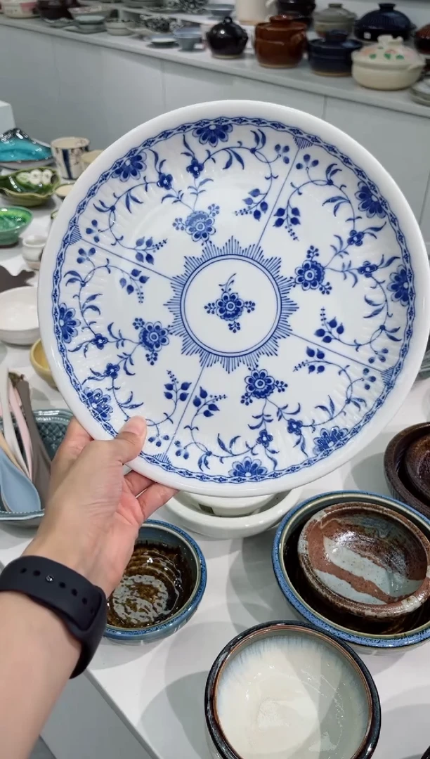 瓷片青花唐草瓷大盘