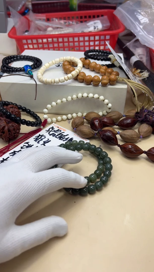 未镶嵌和田玉珠宝奇石110201 和田玉沙枣青单颗