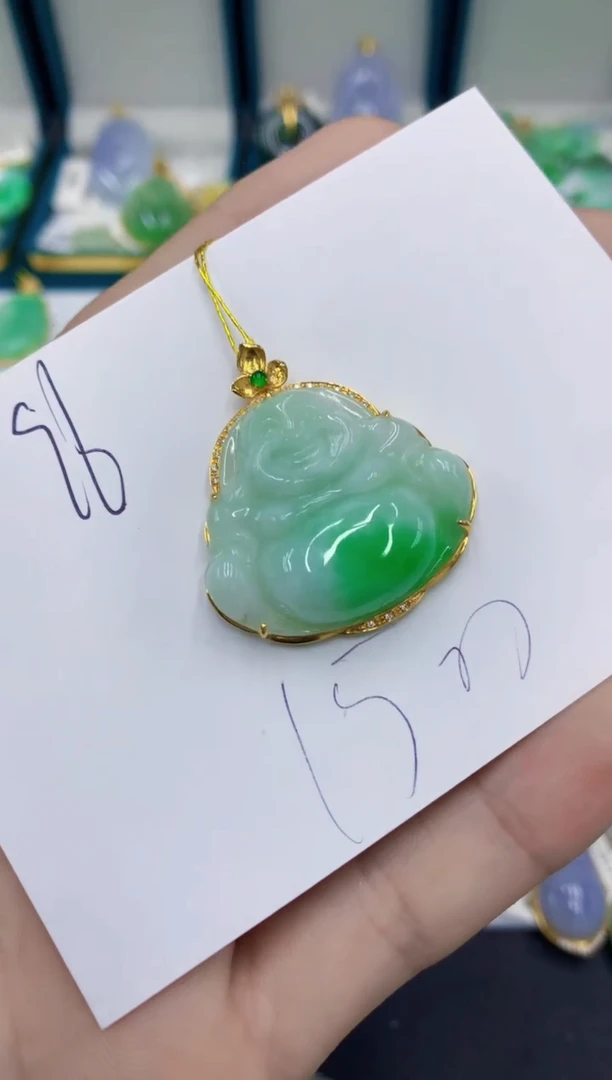 翡翠18K金镶嵌颈饰1111111