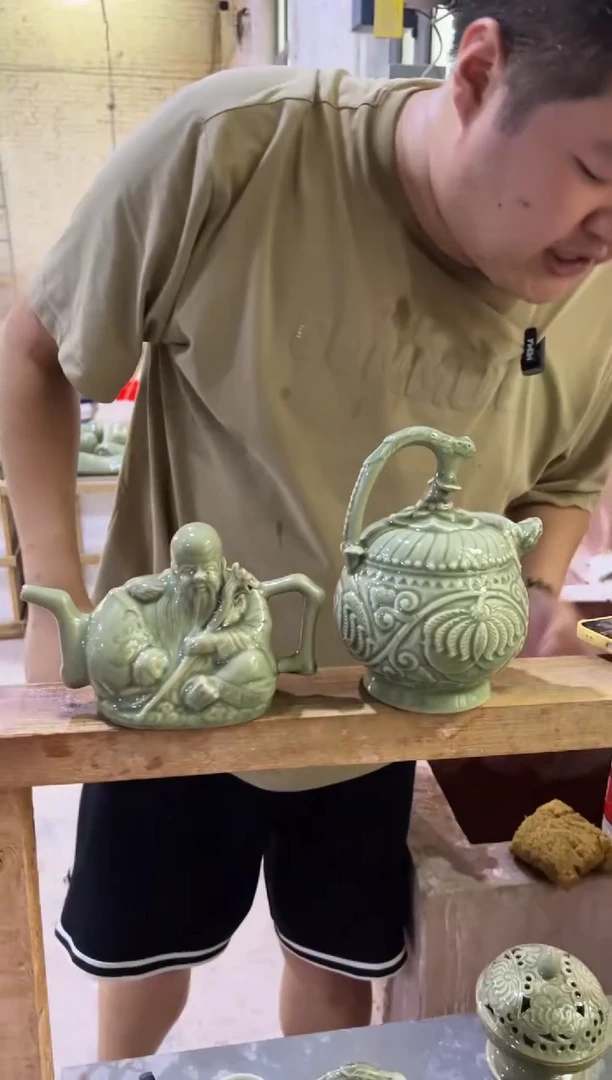 微瑕耀州窑青瓷倒流壶+两心壶