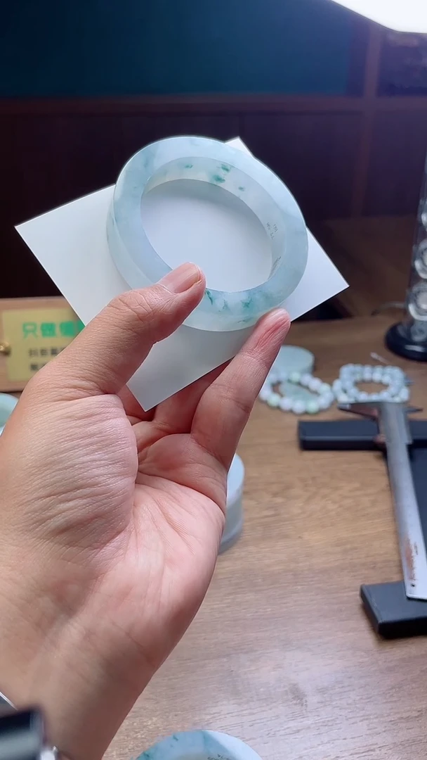 未镶嵌手镯定制翡翠?***?定制