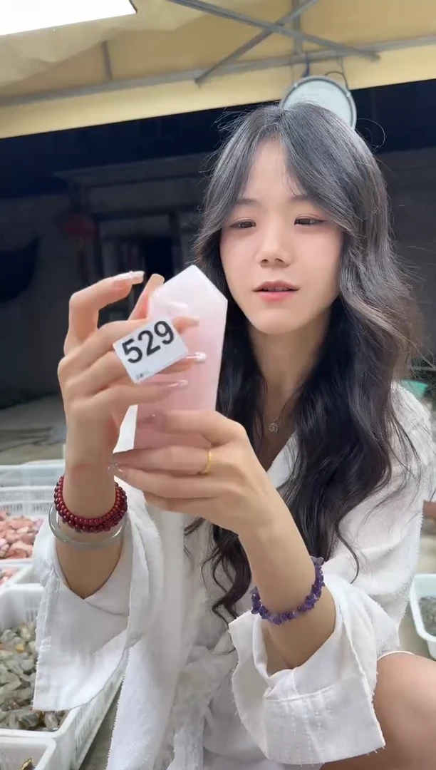 未镶嵌水晶大型摆件（非配饰）九**觉柱子微瑕 529