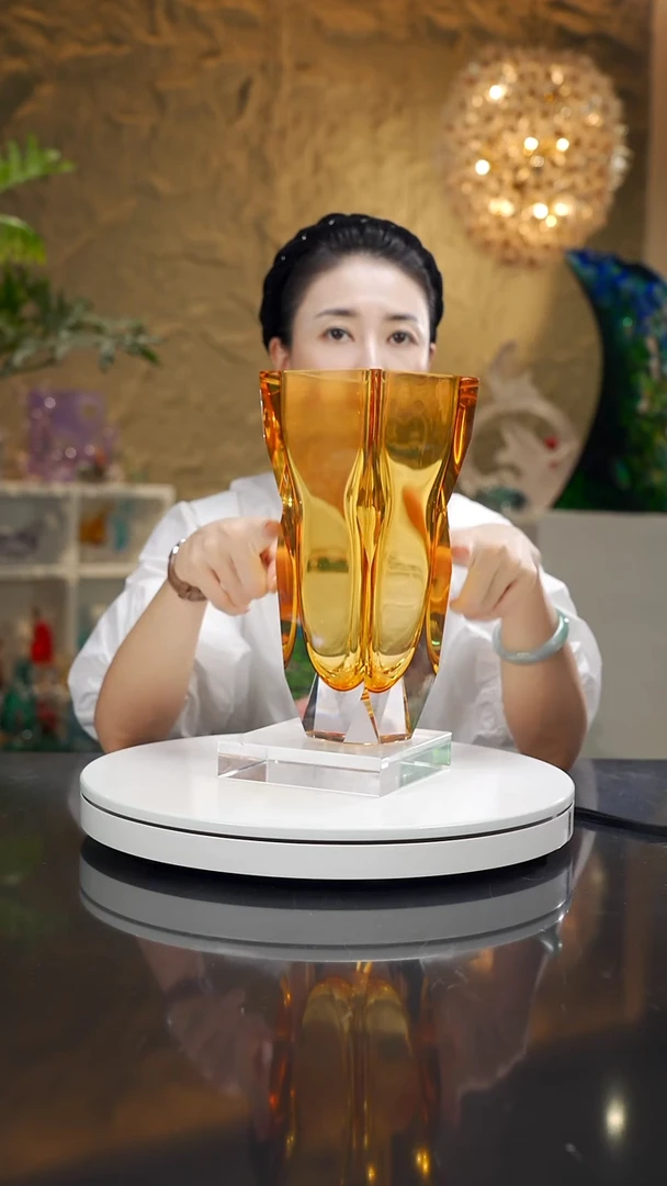 手工艺品琉璃琥珀色设计款花瓶