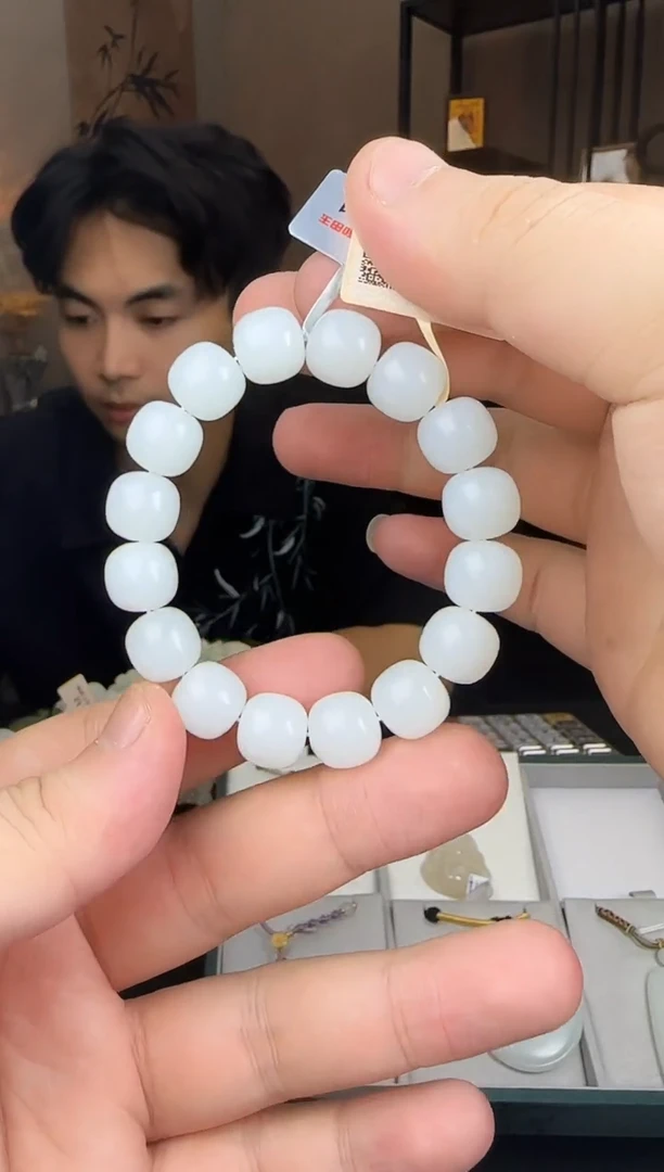 未镶嵌手串和田玉做****?DSD1017002多样性发一