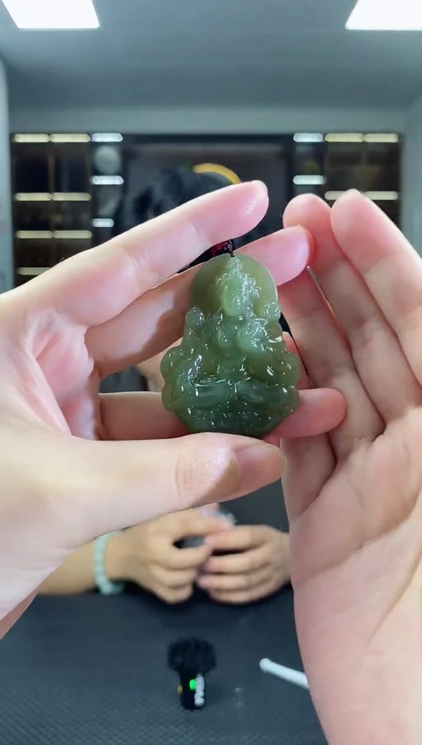 和田玉未镶嵌颈饰正装度母观音吊坠