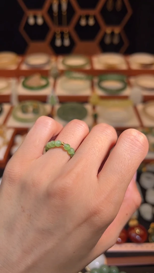 未镶嵌戒指和田玉福利