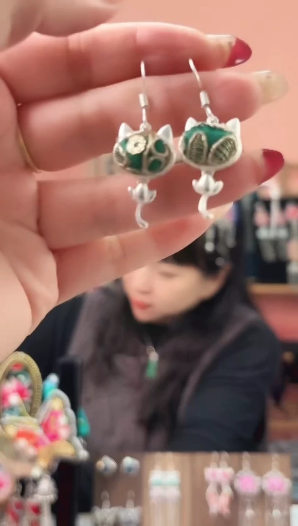 织绣艺枝独绣手工饰品200