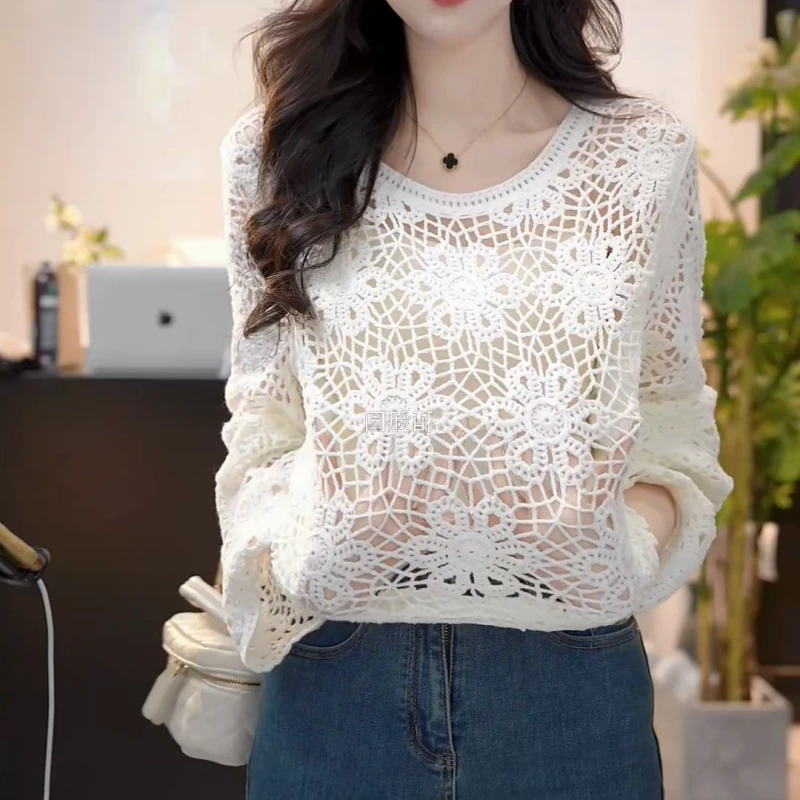 【甜栗奶油】2025春季新款提花设计感镂空蕾丝衫LK2501496
