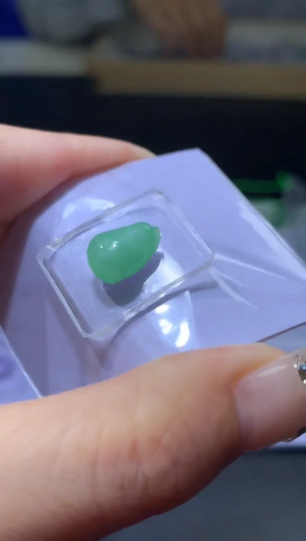 未镶嵌定制翡翠毛货 11.1-7.7-4.6