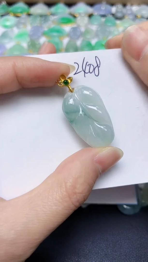 翡翠未镶嵌颈饰天然缅甸翡翠A货