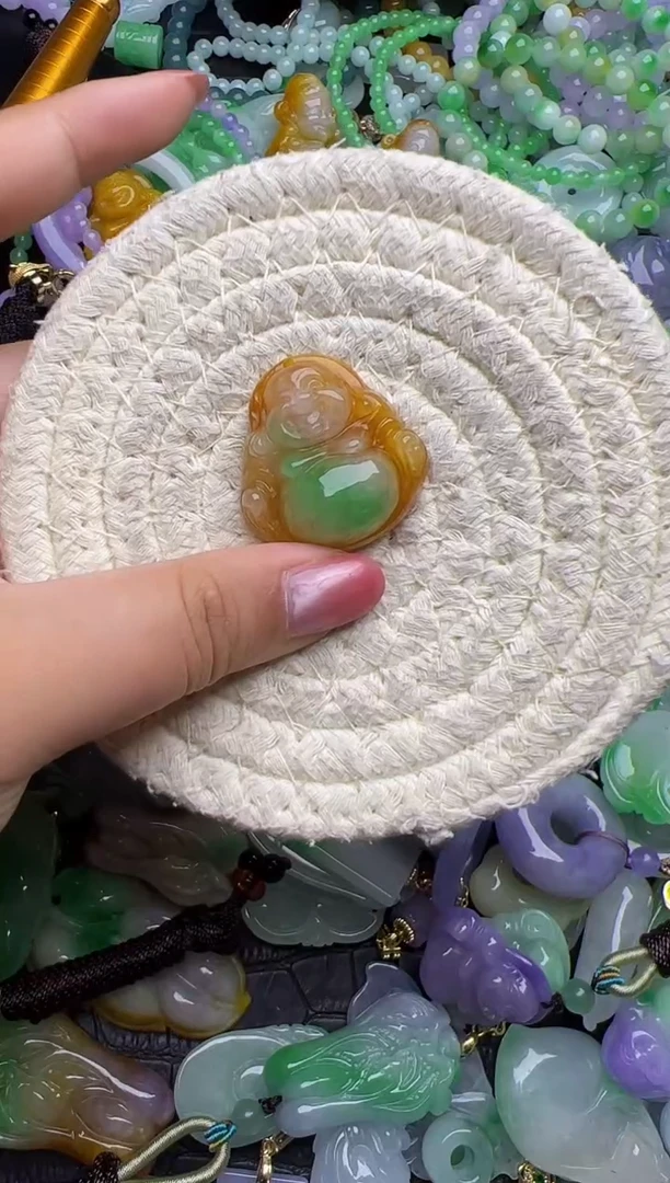 颈饰未镶嵌翡翠天然缅甸翡翠吊坠