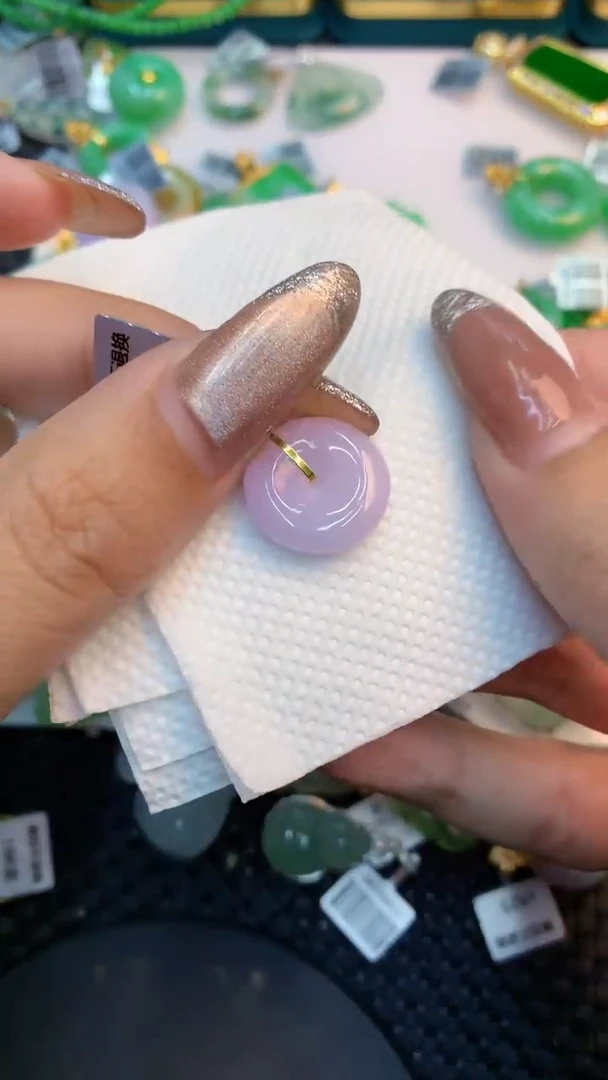 颈饰18K金镶嵌翡翠1