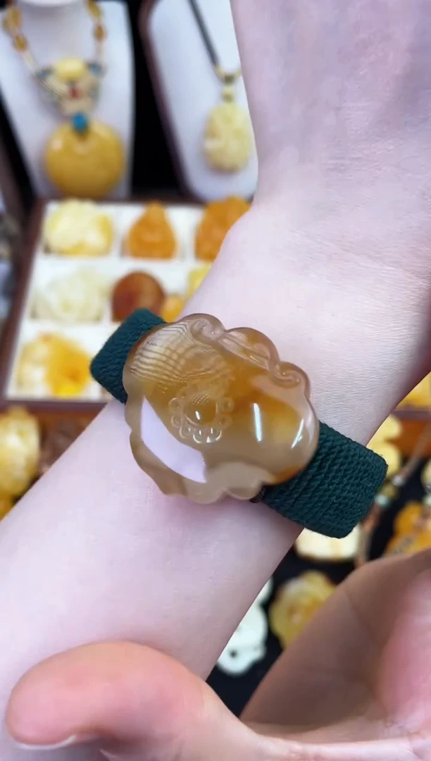 琥珀未镶嵌珠宝奇石柒月