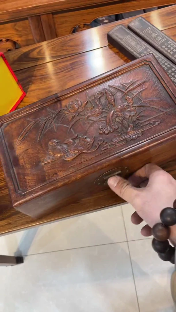 【闪购商品】木花梨木雕刻侧翻盒