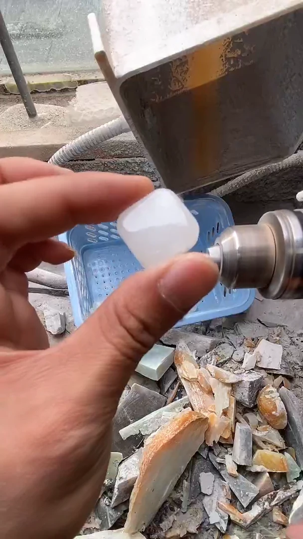 颈饰未镶嵌和田玉和田玉吊坠