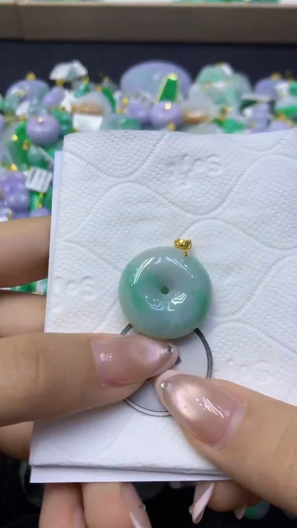 颈饰未镶嵌翡翠天然缅甸翡翠A货