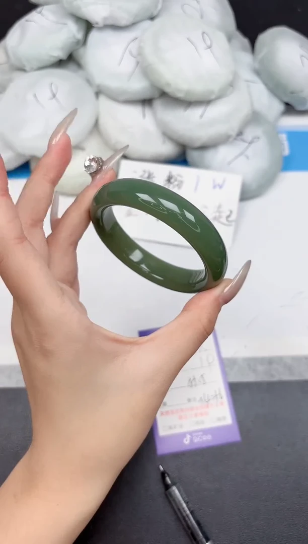 未镶嵌手镯石英质玉213-55.5