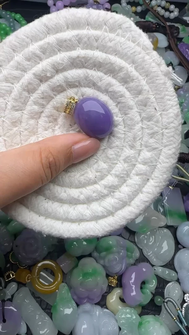 颈饰未镶嵌翡翠缅甸翡翠吊坠