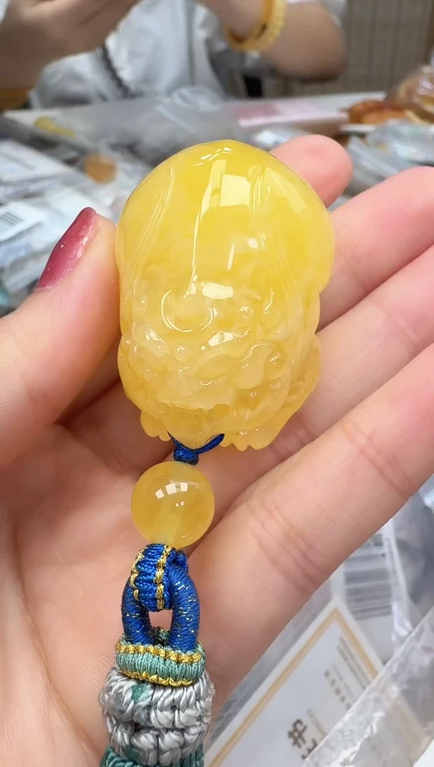 裸石琥珀未镶嵌如图