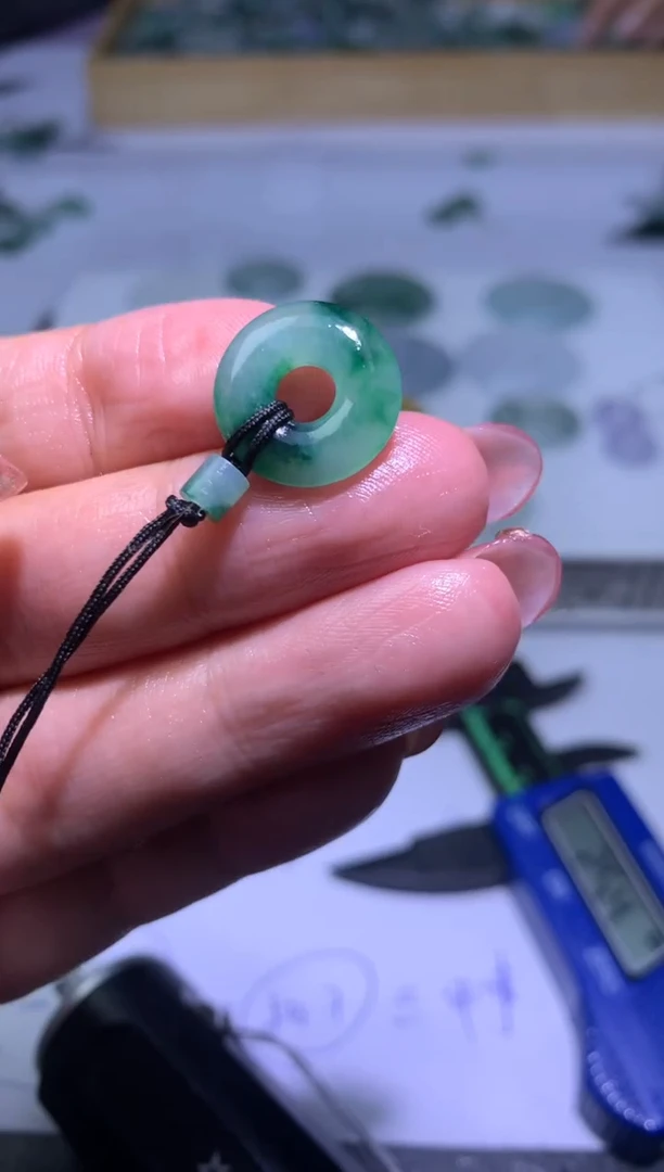 【闪购商品】定制翡翠未镶嵌毛货