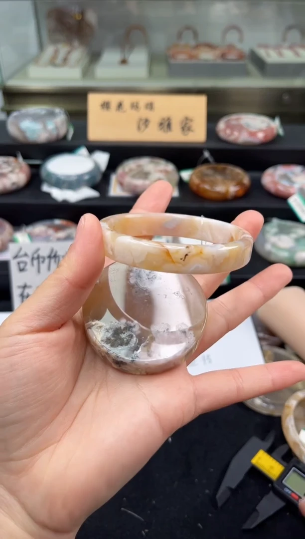 未镶嵌手镯石英质玉60圈口（赠品镯心）1888172