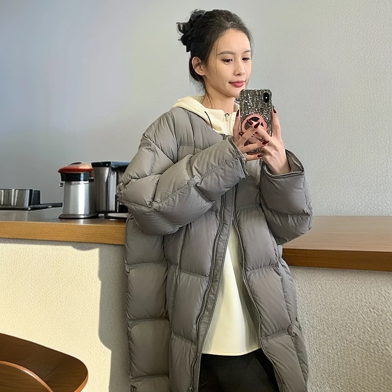 DS 圆领简约百搭2025冬季新款时尚宽松纯色中长款90白鹅绒服女