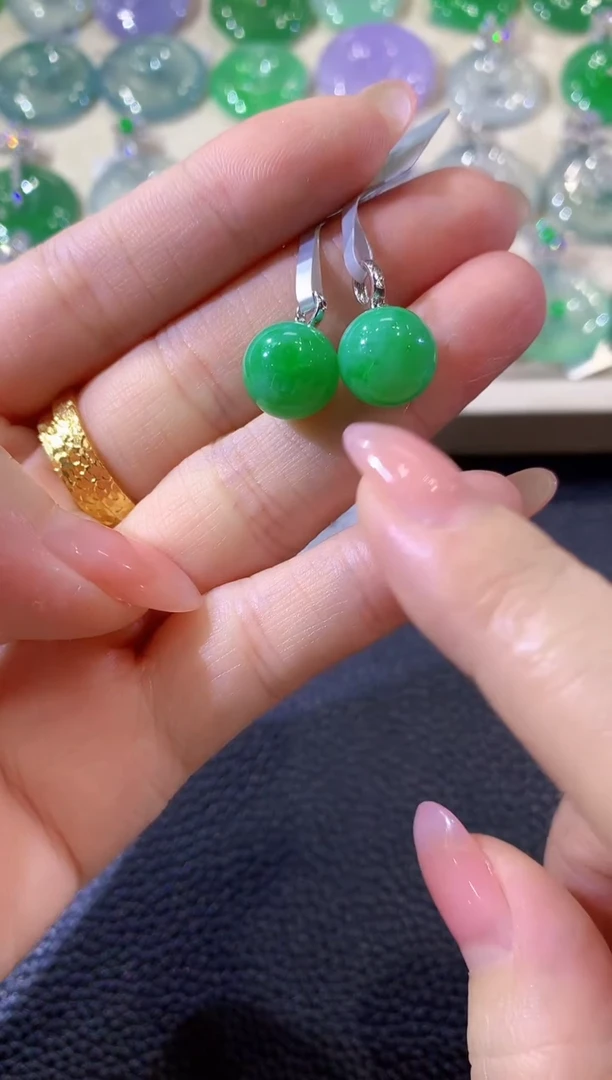 吊坠(不含链)18K金镶嵌翡翠A2 多样性发货一件