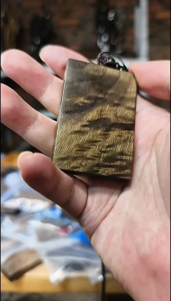 金丝楠无事牌脖挂