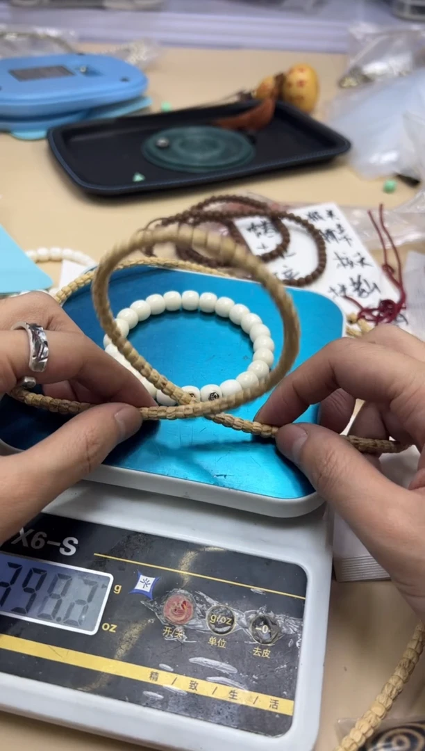 【闪购商品】柏香籽/百香籽吊坠012209 百香热振精工方块顺脖挂