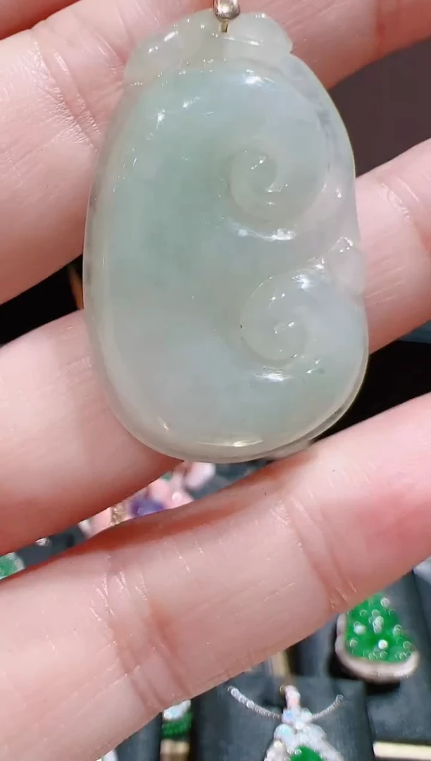 【闪购商品】翡翠颈饰未镶嵌202530680