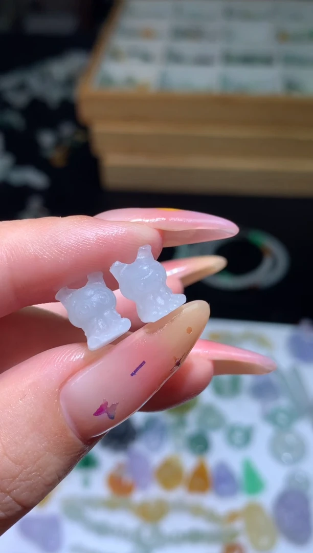 定制翡翠未镶嵌一对库洛米