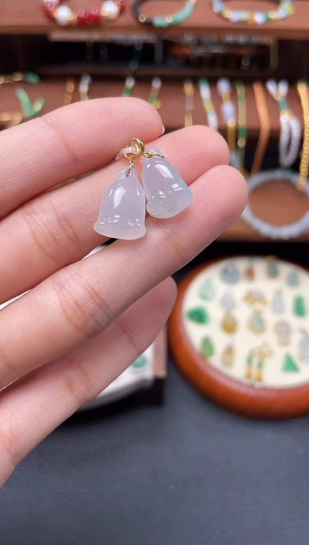 【闪购商品】翡翠吊坠(不含链)18K金镶嵌2个  JK662