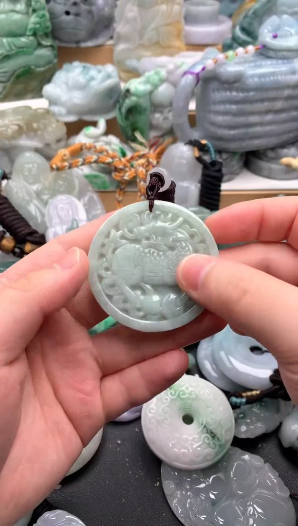 吊坠(不含链)未镶嵌翡翠1