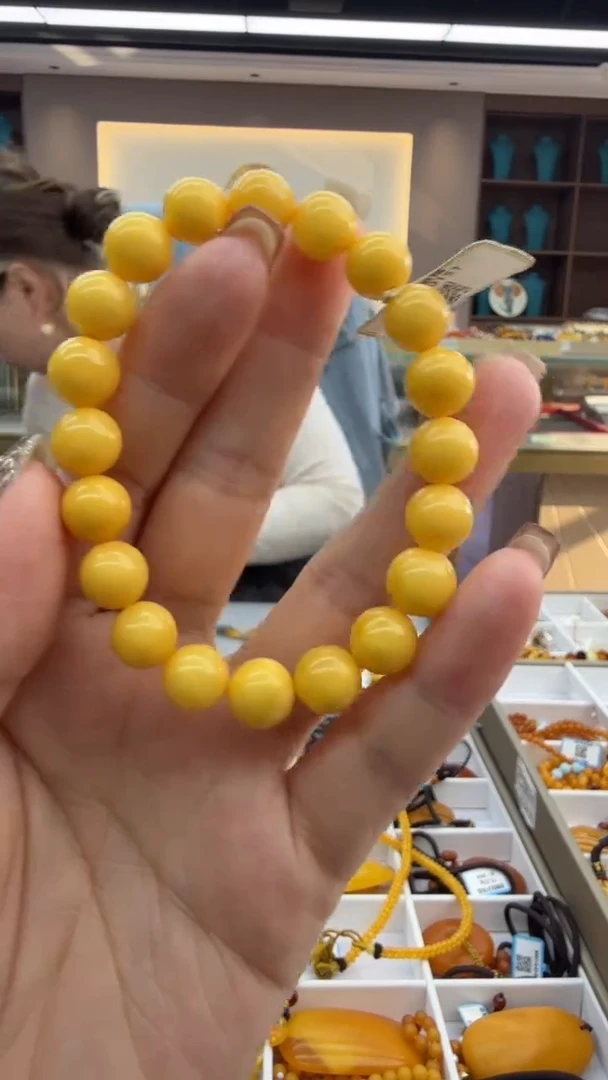 琥珀颈饰未镶嵌142秒拍号 假一罚三