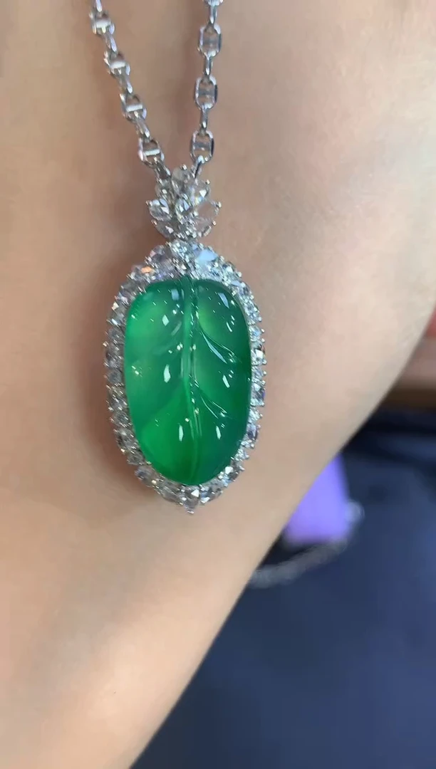 吊坠(不含链)18K金镶嵌翡翠A165