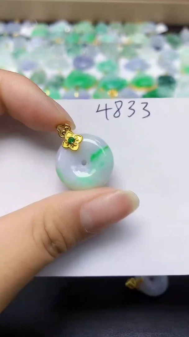 翡翠未镶嵌颈饰 天然缅甸翡翠A货