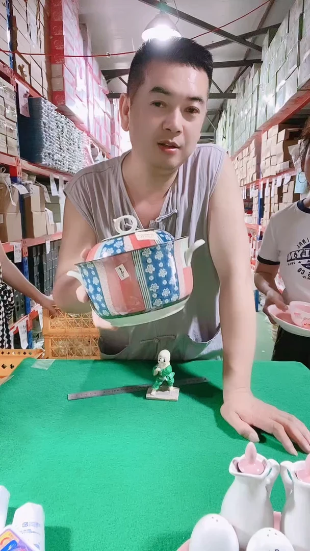瓷片碗碟好物一件不留@@1