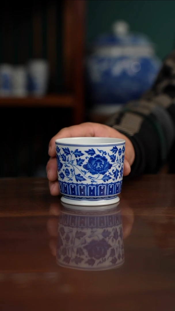 自成堂柴窑青花缠枝牡丹