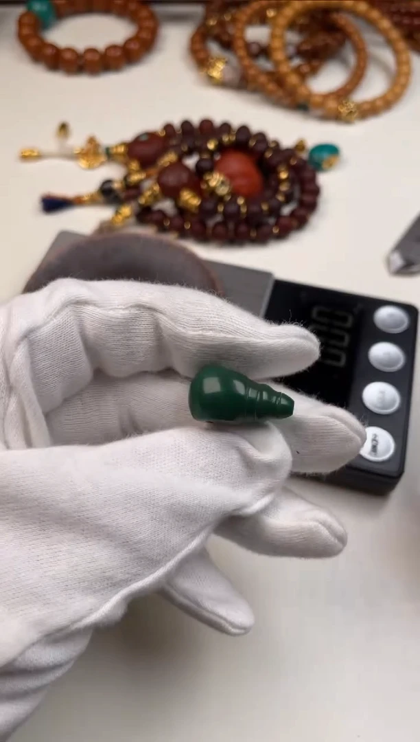 绿松石合金配饰绿松石