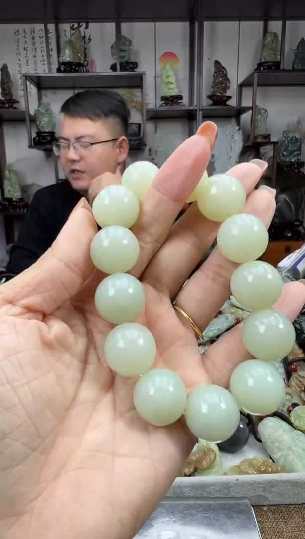 未镶嵌和田玉把件18