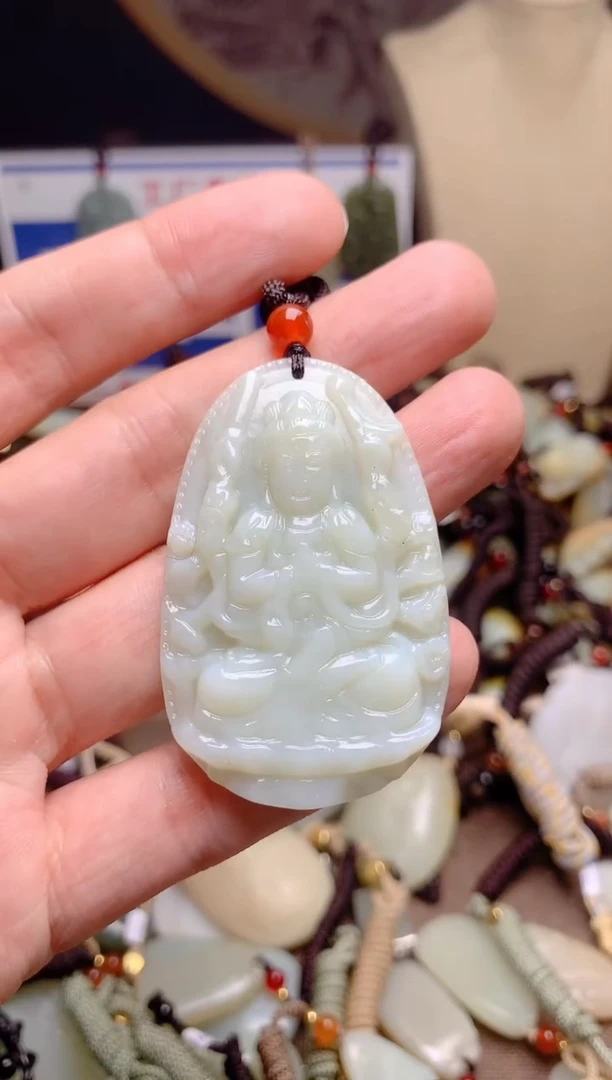 和田玉未镶嵌颈饰1