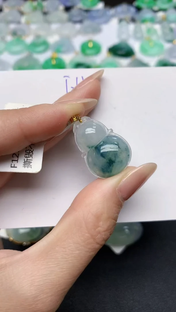 颈饰18K金镶嵌翡翠天然缅甸A货翡翠百元以上9元证书费自理
