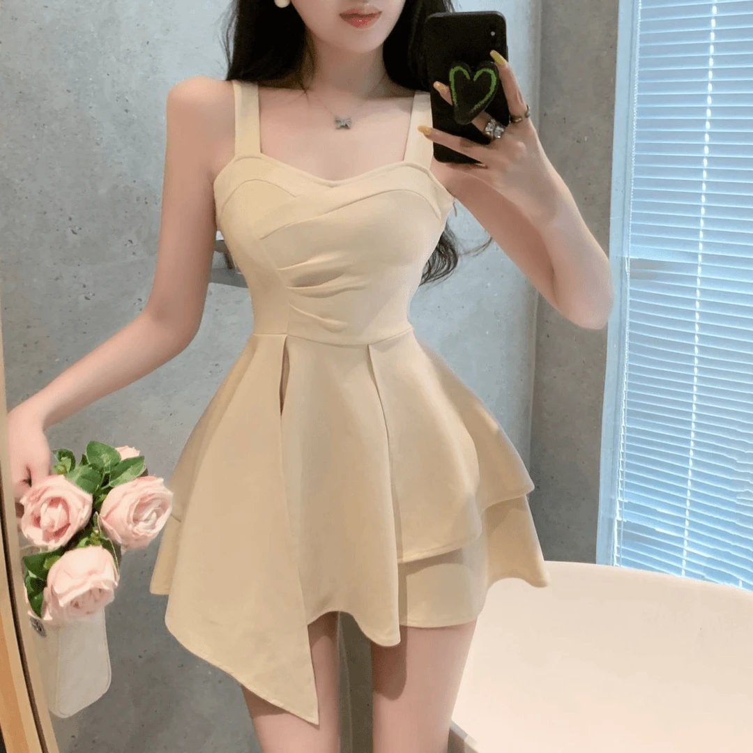 吊带裙气质高级感修身显瘦连衣裙女2024新款不规则收腰短裙子996