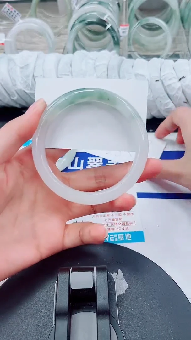 未镶嵌手镯石英质玉234-61/62